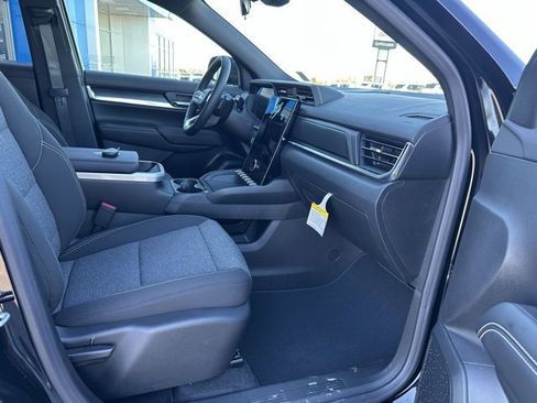 New 2025 GMC Terrain Elevation image 30