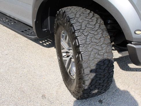 Used 2018 Ford F150 Raptor w/ Equipment Group 802A Luxury AWD/4WD image 41