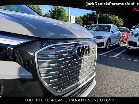 Used 2024 Audi Q4 e-tron Premium Plus AWD/4WD image 20