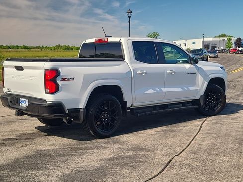 Used 2024 Chevrolet Colorado Z71 w/ LPO, Dark Essentials Package AWD/4WD image 4