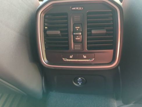 Used 2025 Porsche Macan S image 23