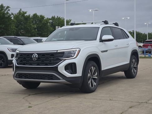 New 2026 Volkswagen Atlas Cross Sport SE AWD/4WD image 2