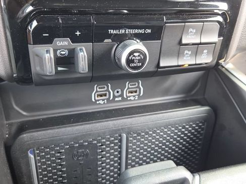 Used 2026 RAM 1500 Big Horn AWD/4WD image 20