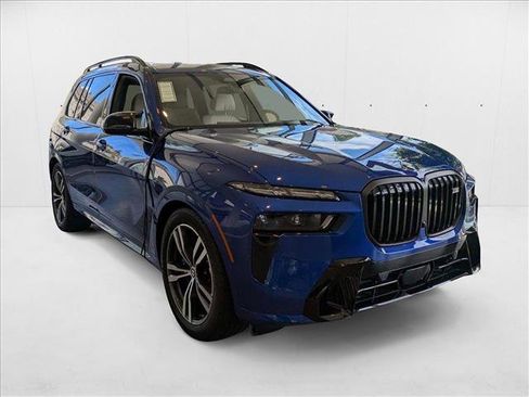Used 2025 BMW X7 M60i w/ Executive Package image 6