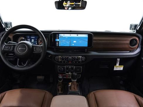 Used 2025 Jeep Gladiator Rubicon w/ Safety Group image 14