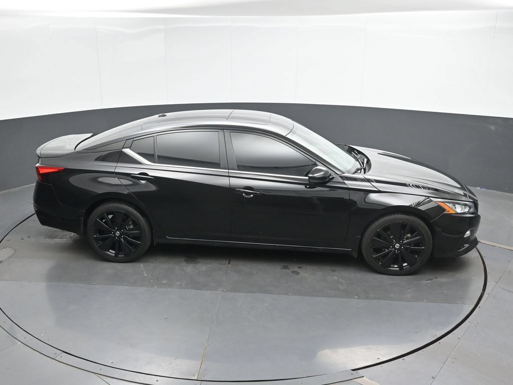 Used 2022 Nissan Altima 2.5 SR w/ Midnight Edition Package AWD/4WD image 32