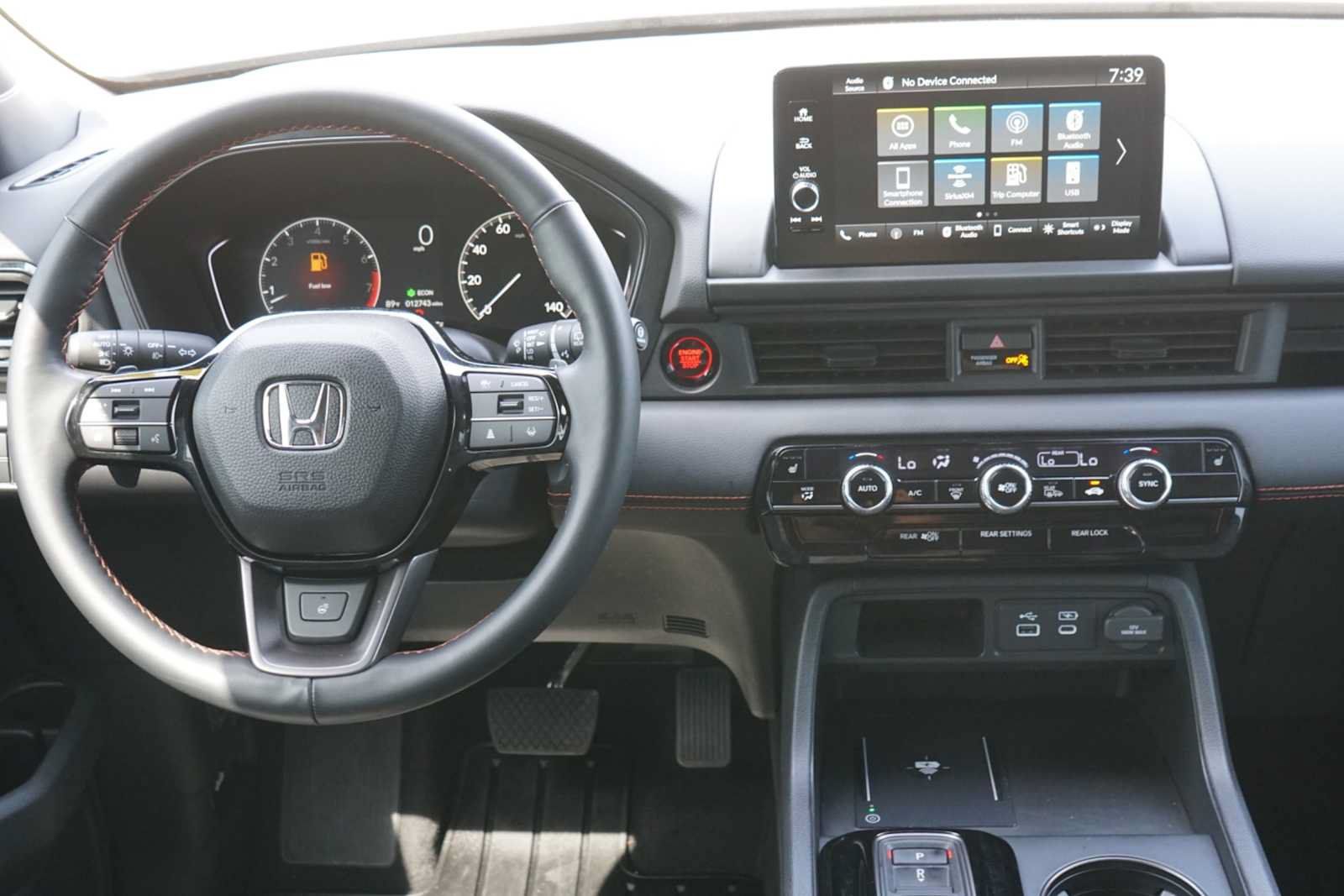 Used 2025 Honda Pilot TrailSport image 22