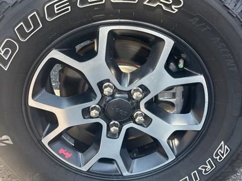 Used 2019 Jeep Wrangler Rubicon AWD/4WD image 10