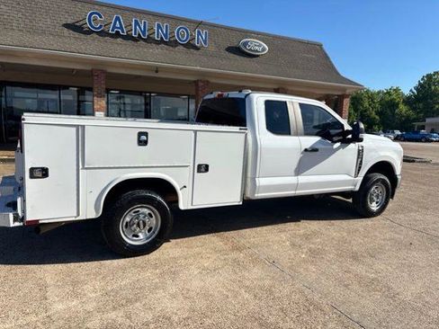 Certified 2023 Ford F250 XL w/ XL Chrome Package AWD/4WD image 5
