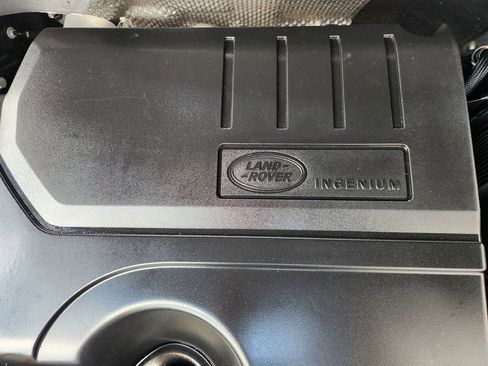 Used 2020 Land Rover Discovery Sport S image 32