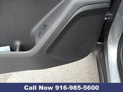 New 2026 Chevrolet Traverse LT image 28