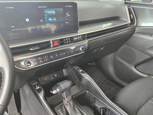 Used 2025 Kia Sorento S FWD image 20