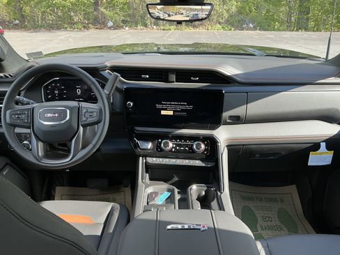 New 2026 GMC Sierra 2500 AT4 w/ AT4 Premium Plus Package AWD/4WD image 16