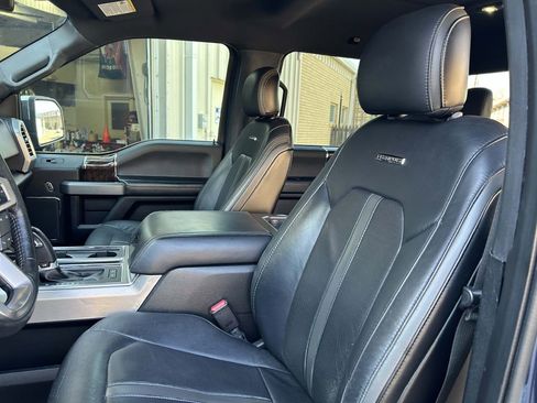 Used 2015 Ford F150 Platinum w/ Equipment Group 701A Luxury image 10