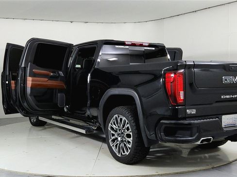 Used 2023 GMC Sierra 1500 Denali Ultimate AWD/4WD image 9