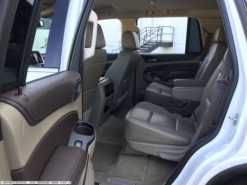 Used 2018 Chevrolet Tahoe LT w/ LT Signature Package RWD image 15