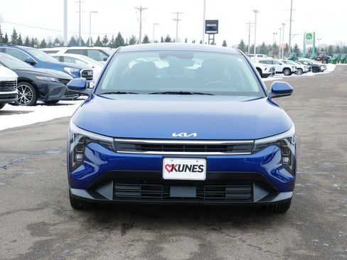 Used 2025 Kia K4 LXS image 2