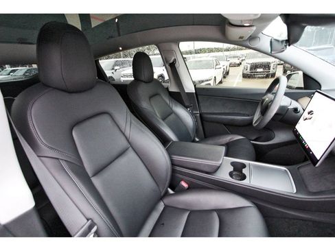 Used 2021 Tesla Model Y Long Range AWD/4WD image 24