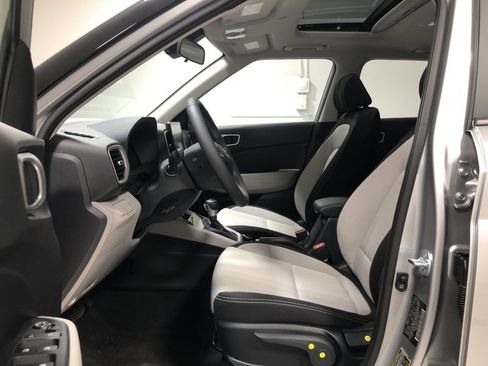 New 2026 Hyundai Venue SEL image 19