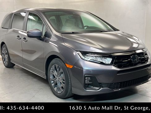 New 2026 Honda Odyssey Touring image 7