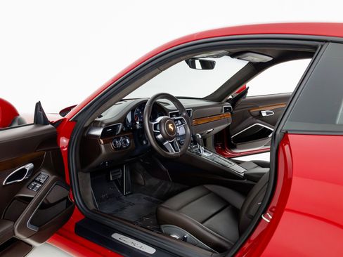 Used 2019 Porsche 911 Carrera image 13