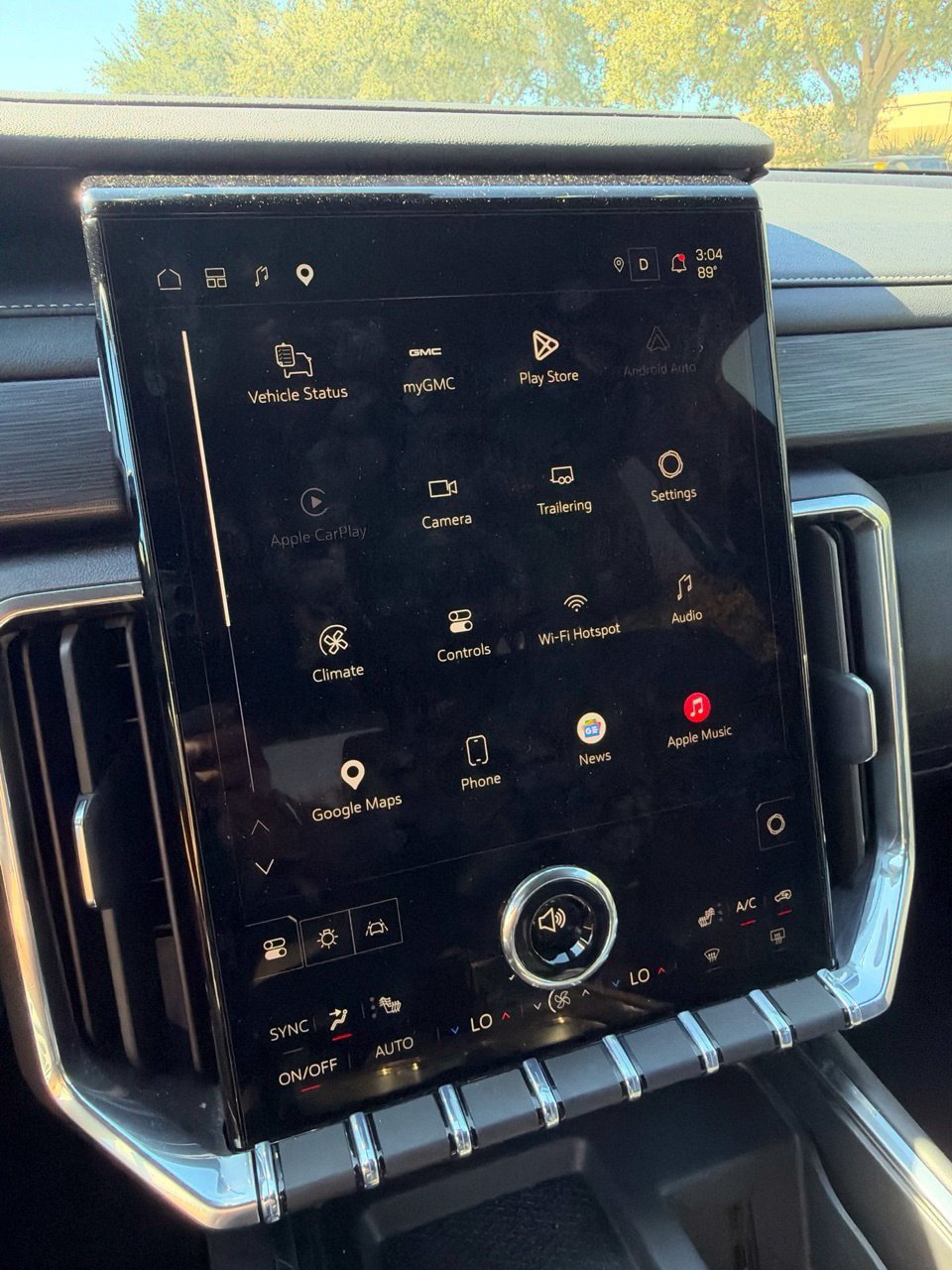 Certified 2026 GMC Acadia Elevation w/ Elevation Premium Package FWD image 11