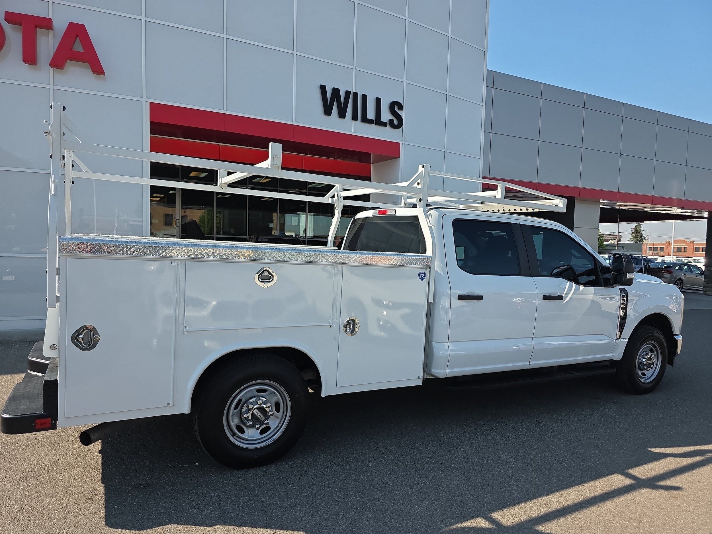 Used 2024 Ford F350 XL w/ XL Chrome Package RWD image 7