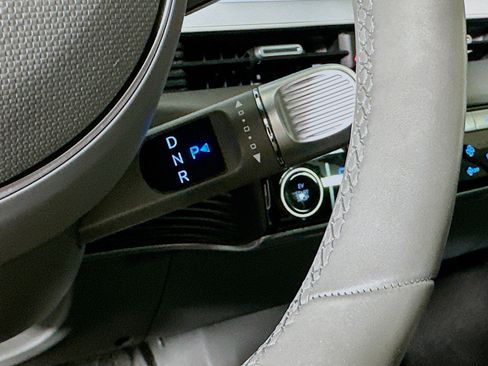 Used 2024 Hyundai Ioniq 5 SEL RWD image 25