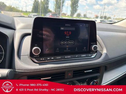 Certified 2024 Nissan Rogue SV FWD image 16