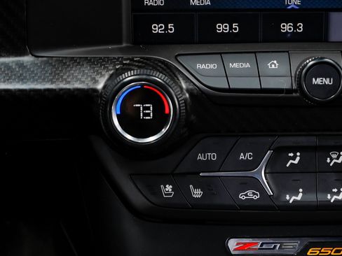 Used 2016 Chevrolet Corvette Z06 w/ 3LZ Preferred Equipment Group image 34