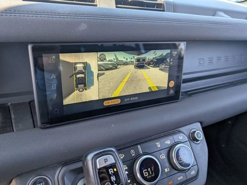 Used 2023 Land Rover Defender 110 X-Dynamic SE image 17