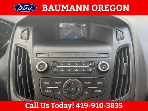 Used 2018 Ford Focus SE FWD image 21