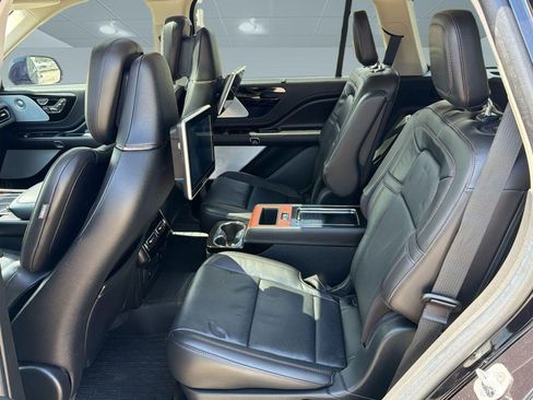 Used 2023 Lincoln Aviator Reserve w/ Equipment Group 201A RWD image 14