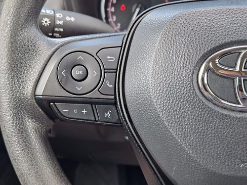 Used 2024 Toyota RAV4 XLE FWD image 28
