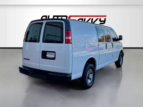 Used 2023 Chevrolet Express 2500 Work Van w/ Driver Convenience Package image 7