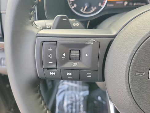 New 2025 Nissan Pathfinder SV image 29