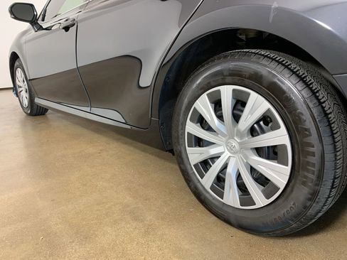 Used 2022 Toyota Camry LE FWD image 15