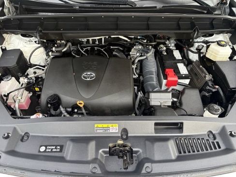 Used 2022 Toyota Highlander XLE image 31