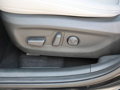 Used 2023 Hyundai Kona Limited w/ Cargo Package FWD image 17