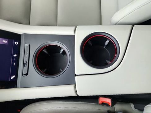 Used 2022 Porsche Taycan image 51