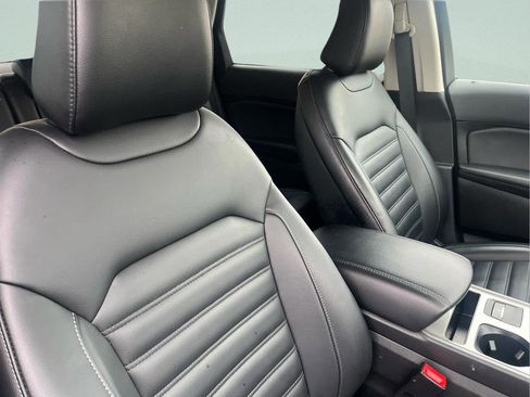 Certified 2024 Ford Edge SEL w/ Convenience Package image 16