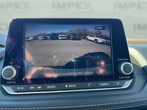 Used 2023 Nissan Rogue S image 18