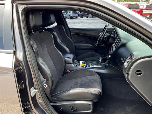Used 2019 Dodge Charger R/T w/ Plus Group RWD image 15