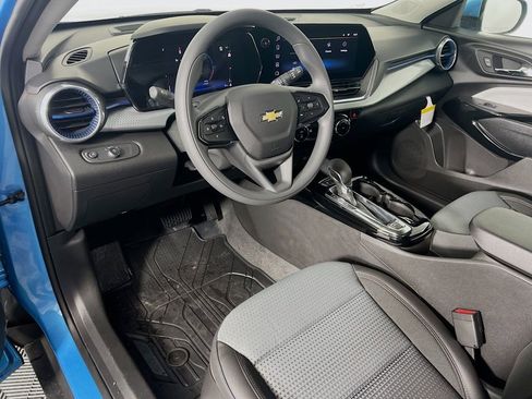 New 2026 Chevrolet Trax LT image 9