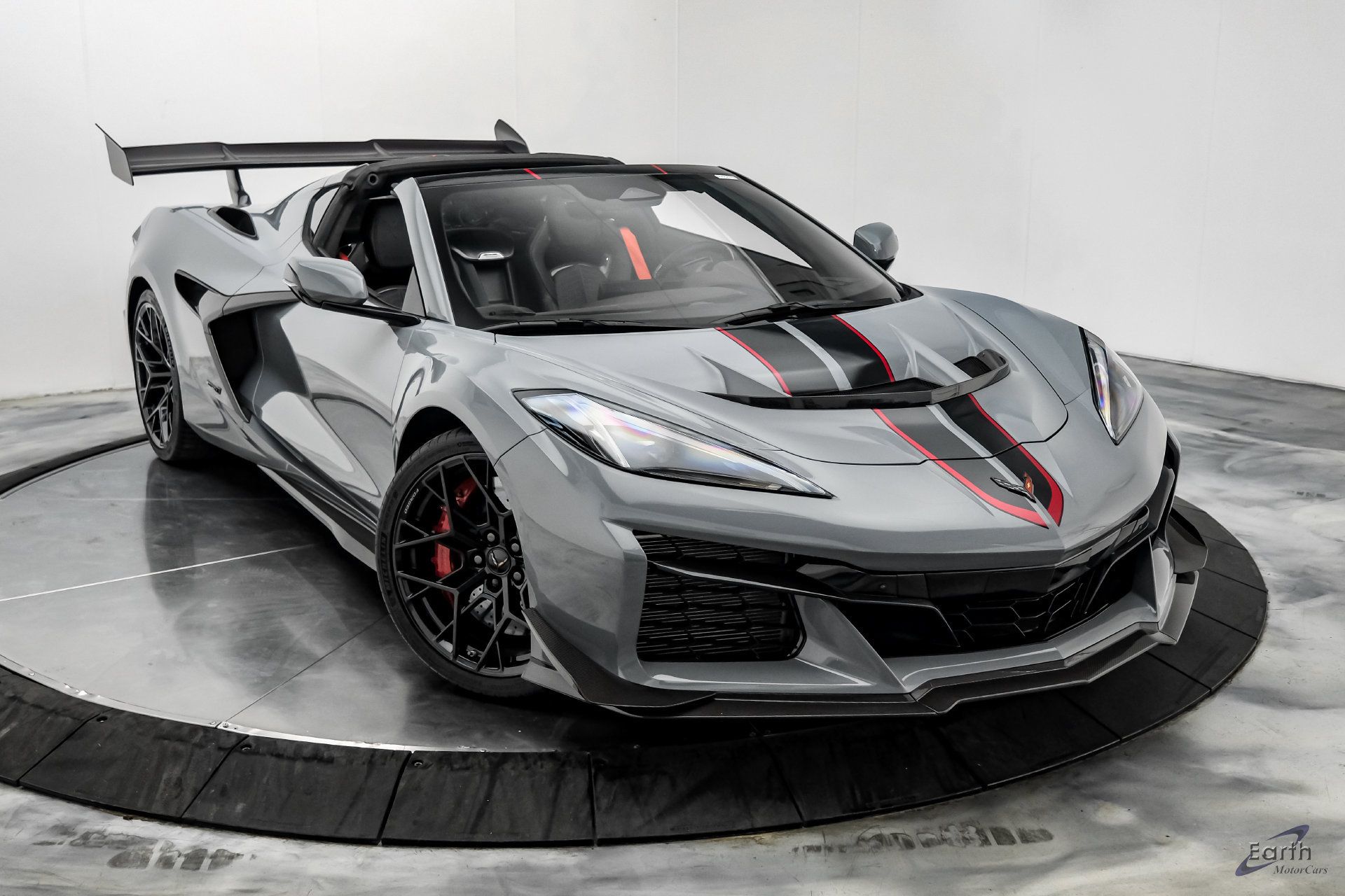Used 2025 Chevrolet Corvette ZR1 w/ ZR1 Carbon Fiber Aero Package RWD image 33