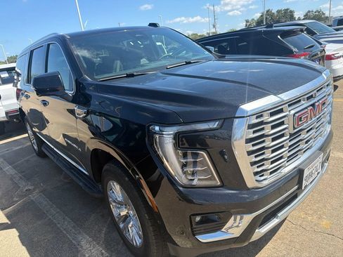 Used 2025 GMC Yukon XL Denali AWD/4WD image 6