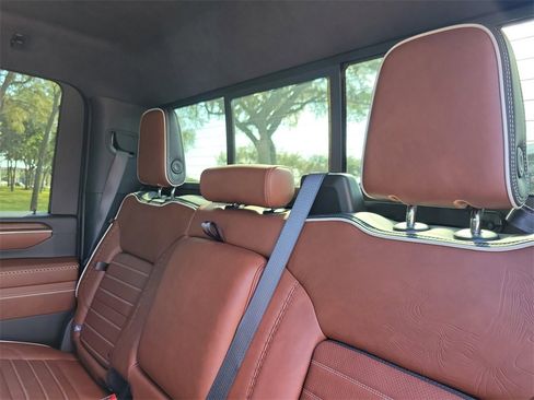 Used 2025 GMC Sierra 3500 Denali Ultimate image 28