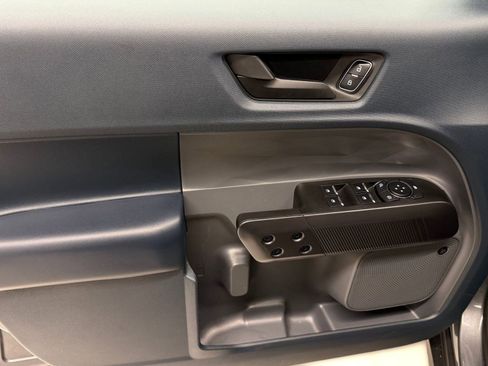 Used 2024 Ford Maverick Lariat w/ Black Appearance Package image 10