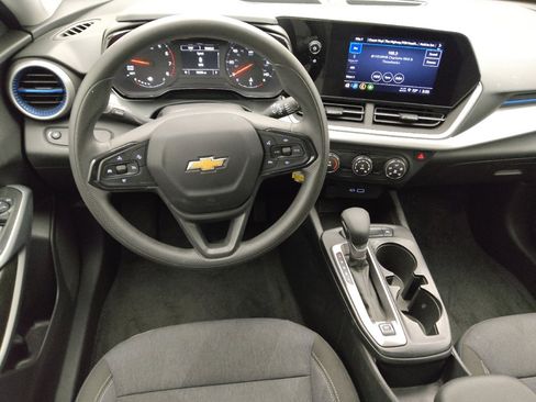 Used 2024 Chevrolet Trax LS FWD image 22