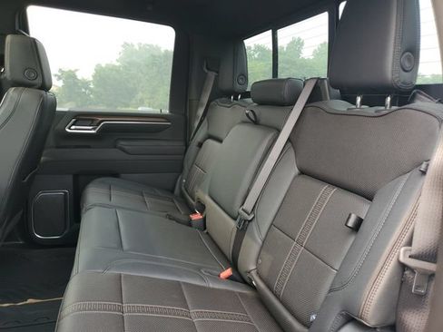 Certified 2026 Chevrolet Silverado 2500 High Country w/ High Country Premium Package AWD/4WD image 30